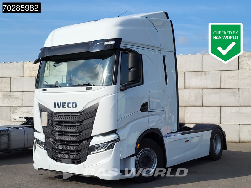 Iveco S-Way 490 4X2 Retarder Standklima 2xTanks Navi ACC LED Euro 6 - Тягач: фото 1 Iveco S-Way 490 4X2 Retarder Standklima 2xTanks Navi ACC LED Euro 6 - Тягач: фото 1