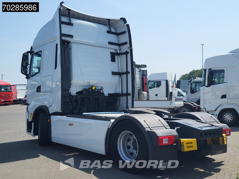 Iveco S-Way 490 4X2 Retarder Standklima 2xTanks Navi ACC LED Euro 6 - Тягач: фото 2 Iveco S-Way 490 4X2 Retarder Standklima 2xTanks Navi ACC LED Euro 6 - Тягач: фото 2