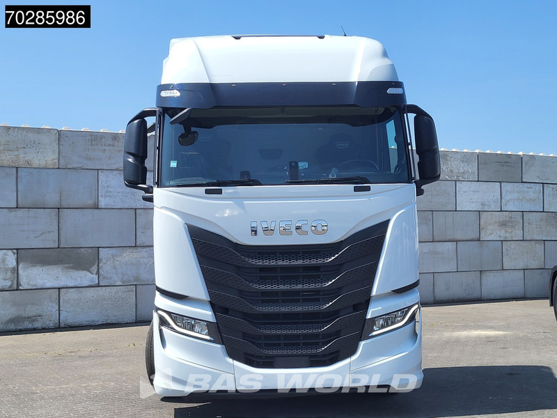 Iveco S-Way 490 4X2 Retarder Standklima 2xTanks Navi ACC LED Euro 6 - Тягач: фото 5 Iveco S-Way 490 4X2 Retarder Standklima 2xTanks Navi ACC LED Euro 6 - Тягач: фото 5