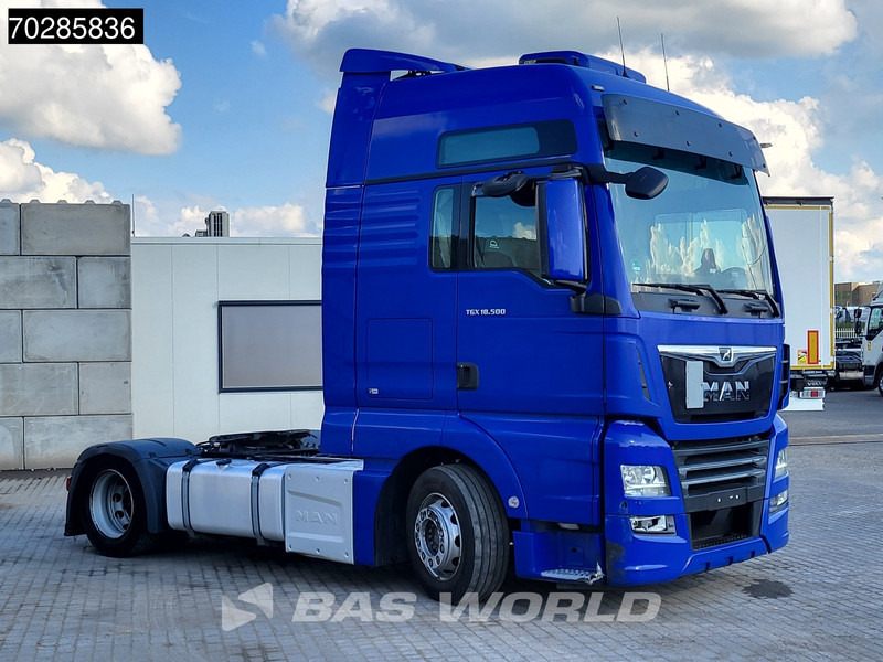 MAN TGX 18.500 4X2 Mega XXL Retarder Xenon 2xTanks Standklima ACC Euro 6 - Тягач: фото 3 MAN TGX 18.500 4X2 Mega XXL Retarder Xenon 2xTanks Standklima ACC Euro 6 - Тягач: фото 3