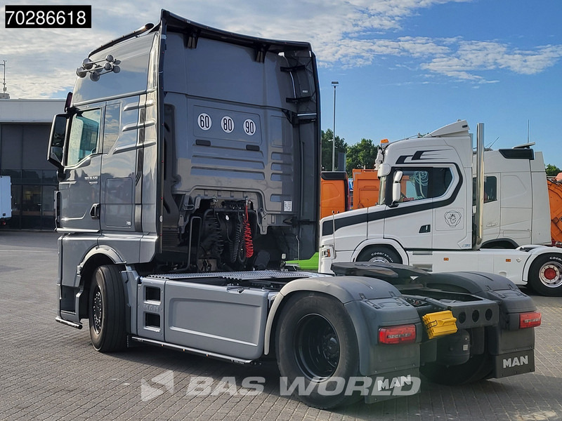 MAN TGX 18.520 4X2 Individual Lion S! GX Retarder Full-Air 2x Tanks Navi LED ACC Euro 6 - Тягач: фото 2 MAN TGX 18.520 4X2 Individual Lion S! GX Retarder Full-Air 2x Tanks Navi LED ACC Euro 6 - Тягач: фото 2