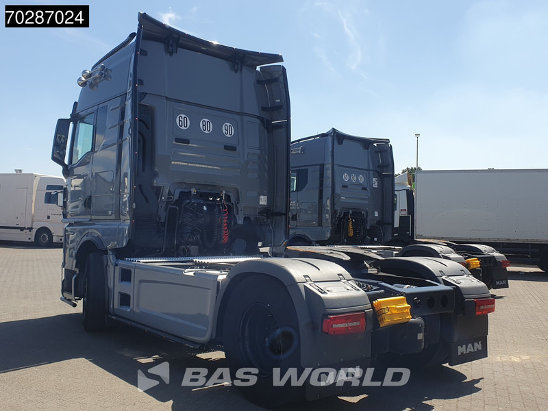 MAN TGX 18.520 4X2 Individual Lion S! GX Retarder Full-Air 2x Tanks Navi LED ACC Euro 6 - Тягач: фото 2 MAN TGX 18.520 4X2 Individual Lion S! GX Retarder Full-Air 2x Tanks Navi LED ACC Euro 6 - Тягач: фото 2