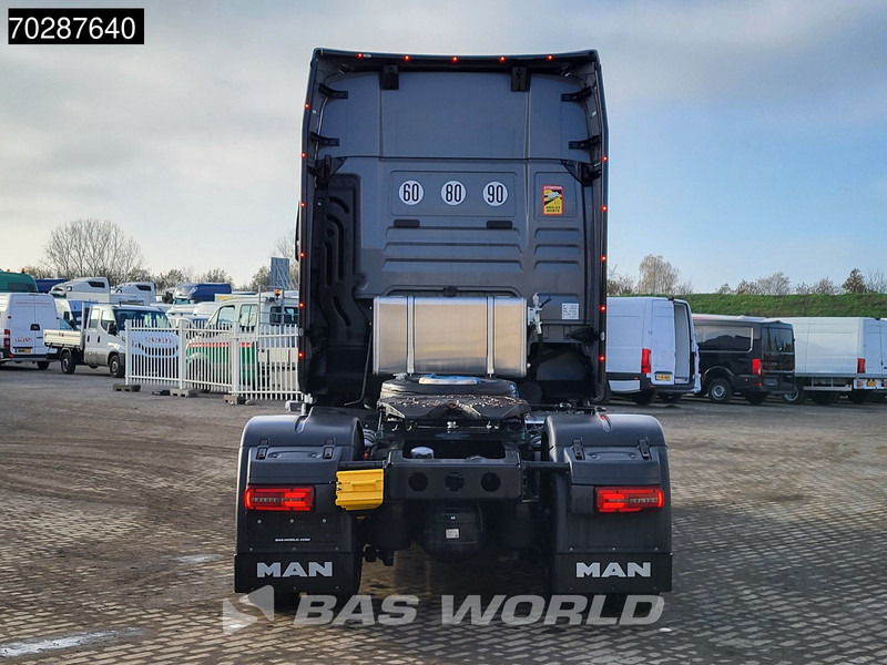 MAN TGX 18.520 4X2 Individual Lion S! New Hydrauliks GX Retarder Full-Air 2x Tanks Navi LED ACC Euro 6 - Тягач: фото 3 MAN TGX 18.520 4X2 Individual Lion S! New Hydrauliks GX Retarder Full-Air 2x Tanks Navi LED ACC Euro 6 - Тягач: фото 3