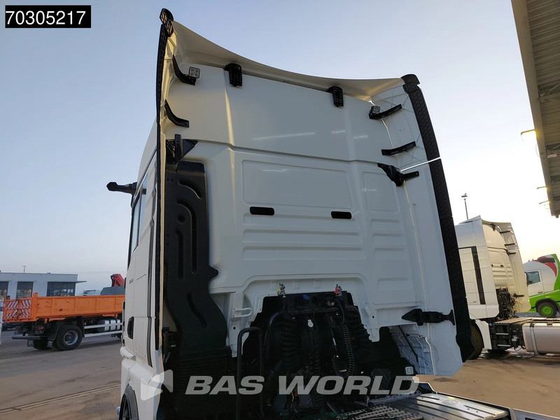 MAN TGX 18.520 4X2 NEW! GX Retarder 2x Tanks Alcoa Standklima MirrorCam Navi LED - Тягач: фото 5 MAN TGX 18.520 4X2 NEW! GX Retarder 2x Tanks Alcoa Standklima MirrorCam Navi LED - Тягач: фото 5
