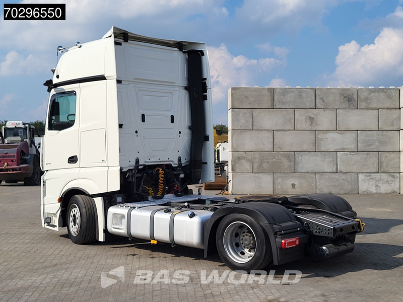Mercedes-Benz Actros 1845 4X2 GigaSpace Mega Retarder 2x Tanks Standklima Xenon Euro 6 - Тягач: фото 2 Mercedes-Benz Actros 1845 4X2 GigaSpace Mega Retarder 2x Tanks Standklima Xenon Euro 6 - Тягач: фото 2
