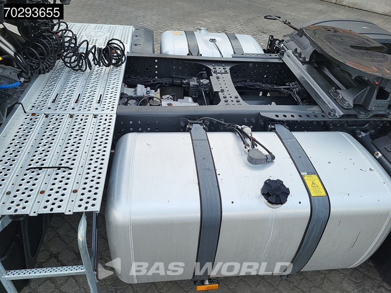 Тягач Mercedes-Benz Actros 1848 4X2 BigSpace Retarder 2x Tanks ACC Standklima MirrorCam Euro 6: фото 12