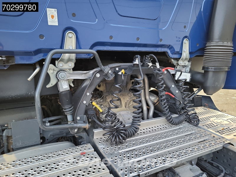 Mercedes-Benz Actros 1851 4X2 BigSpace Retarder 2x Tanks Full-Air Standklima - Тягач: фото 5 Mercedes-Benz Actros 1851 4X2 BigSpace Retarder 2x Tanks Full-Air Standklima - Тягач: фото 5