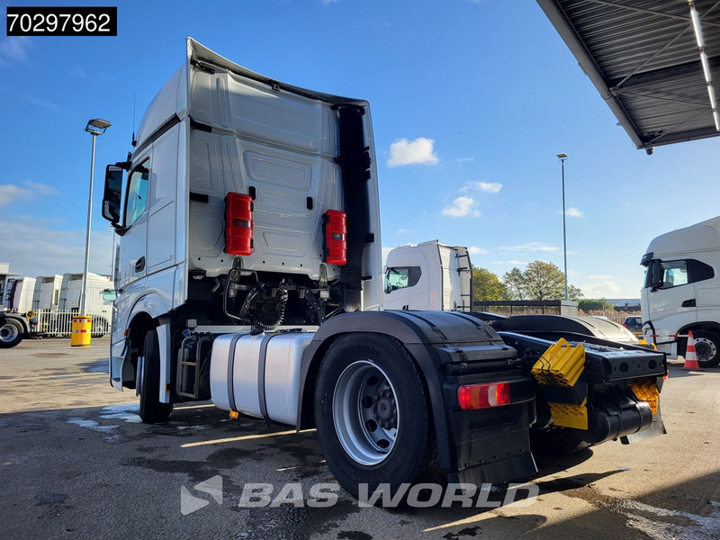 Mercedes-Benz Actros 1851 Actros 4X2 GigaSpace ADR 2xTanks Xenon Euro 6 - Тягач: фото 2 Mercedes-Benz Actros 1851 Actros 4X2 GigaSpace ADR 2xTanks Xenon Euro 6 - Тягач: фото 2