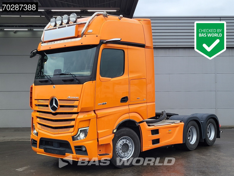 Mercedes-Benz Actros 2663 Actros 6X4 GigaSpace Retarder Full-Air Leder MirrorCam DynamicSteering Compressor Xenon Navi ACC Euro 6 - Тягач: фото 1 Mercedes-Benz Actros 2663 Actros 6X4 GigaSpace Retarder Full-Air Leder MirrorCam DynamicSteering Compressor Xenon Navi ACC Euro 6 - Тягач: фото 1