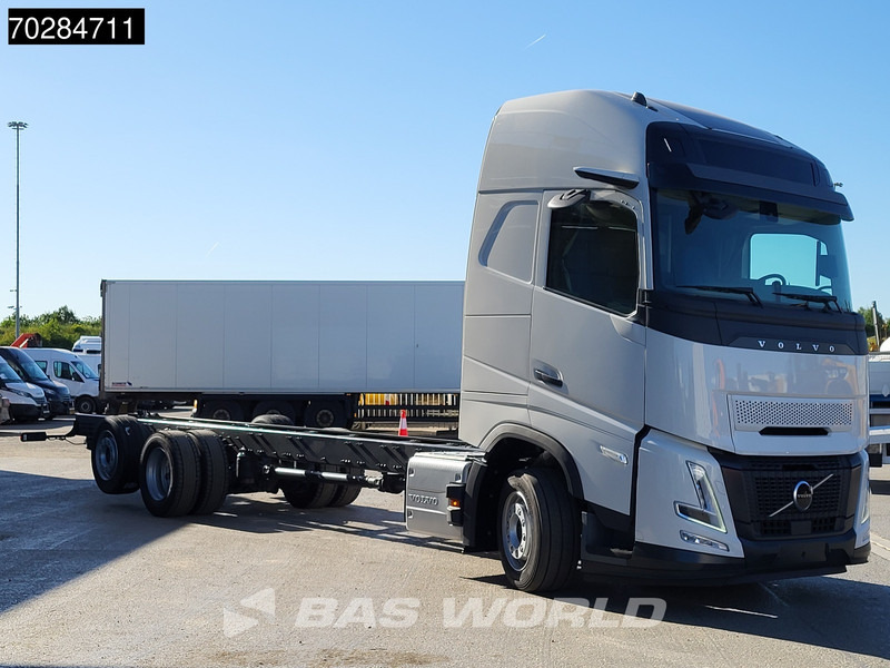 Volvo FH 62 R AERO 6X2 NEW Horsetruck chassis Lift+Lenkachse Dynamic Steering Mirror cam Euro 6 - Вантажівка: фото 3 Volvo FH 62 R AERO 6X2 NEW Horsetruck chassis Lift+Lenkachse Dynamic Steering Mirror cam Euro 6 - Вантажівка: фото 3