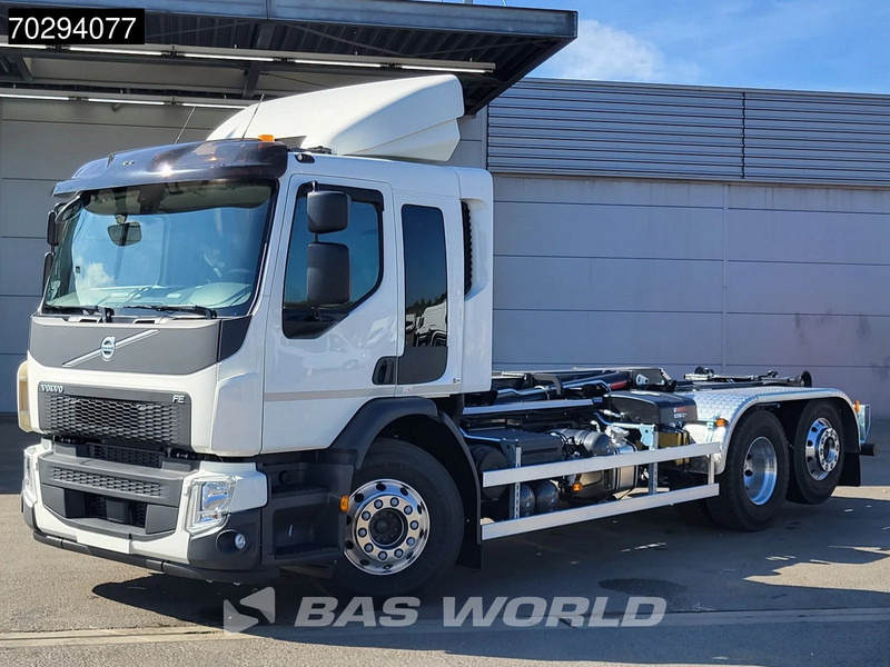Volvo FE 320 6X2 NEW HIAB 21Tons Abrollkipper Lift+Lenkachse Automatic Euro 6 - Гаковий мультиліфт вантажівка: фото 3 Volvo FE 320 6X2 NEW HIAB 21Tons Abrollkipper Lift+Lenkachse Automatic Euro 6 - Гаковий мультиліфт вантажівка: фото 3
