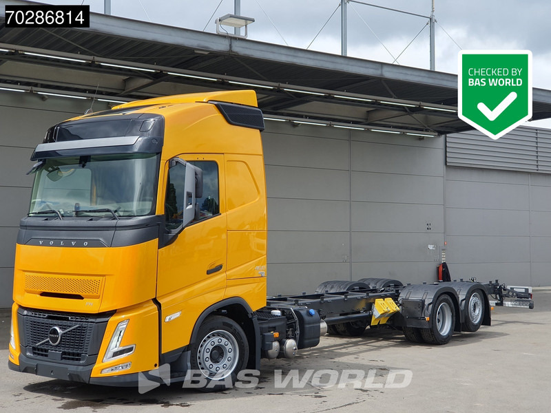 Volvo FH 460 6X2 NEW chassis! Full air Suspension Lift-Axle Navi ACC LED Euro 6 - Вантажівка шасі: фото 1 Volvo FH 460 6X2 NEW chassis! Full air Suspension Lift-Axle Navi ACC LED Euro 6 - Вантажівка шасі: фото 1