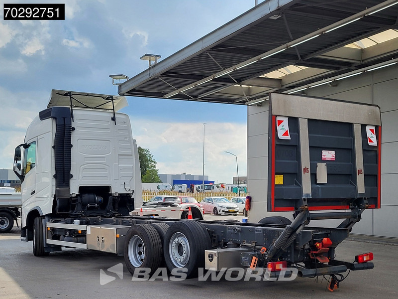Volvo FH 460 FH 6X2 2000kg Ladebordwand Xenon DynamicSteering Automatic ACC Euro 6 - Вантажівка шасі: фото 2 Volvo FH 460 FH 6X2 2000kg Ladebordwand Xenon DynamicSteering Automatic ACC Euro 6 - Вантажівка шасі: фото 2