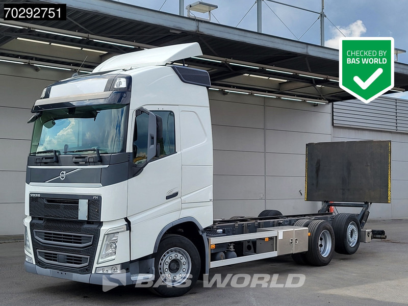 Volvo FH 460 FH 6X2 2000kg Ladebordwand Xenon DynamicSteering Automatic ACC Euro 6 - Вантажівка шасі: фото 1 Volvo FH 460 FH 6X2 2000kg Ladebordwand Xenon DynamicSteering Automatic ACC Euro 6 - Вантажівка шасі: фото 1