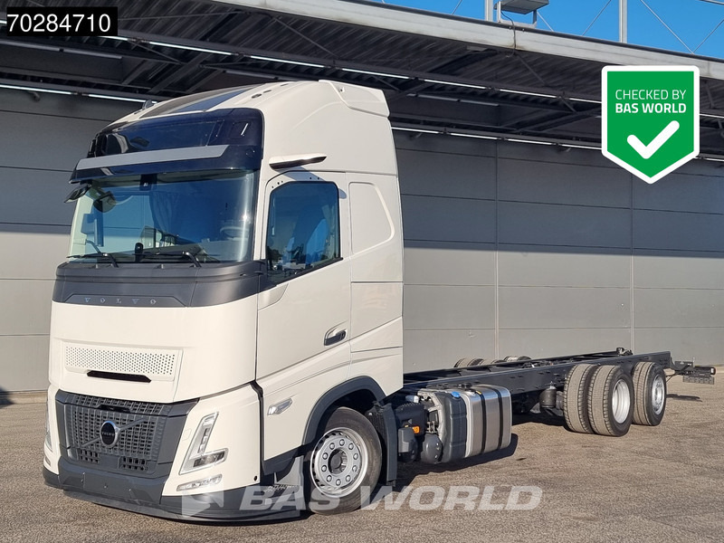 Volvo FH 62 R AERO 6X2 NEW Horsetruck chassis Lift+Lenkachse Dynamic Steering Mirror cam Euro 6 - Вантажівка шасі: фото 1 Volvo FH 62 R AERO 6X2 NEW Horsetruck chassis Lift+Lenkachse Dynamic Steering Mirror cam Euro 6 - Вантажівка шасі: фото 1