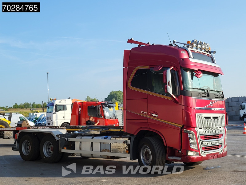Volvo FH16 700 FH16 6X4 Full Air 20t Hook Xenon Euro 5 - Гаковий мультиліфт вантажівка: фото 5 Volvo FH16 700 FH16 6X4 Full Air 20t Hook Xenon Euro 5 - Гаковий мультиліфт вантажівка: фото 5
