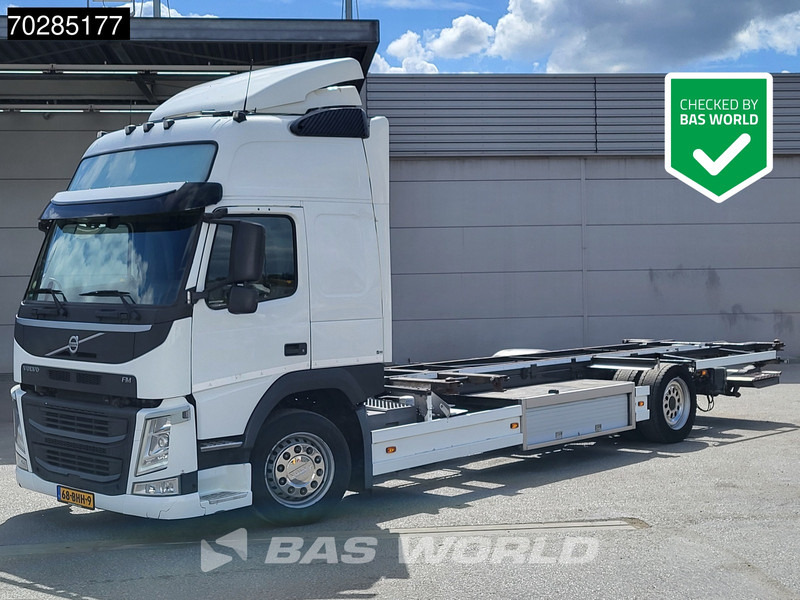 Volvo FM 370 4X2 19tons BDF NL-Truck Ladebordwand VEB Xenon ACC Euro 6 - Контейнеровоз/ Змінний кузов вантажівка: фото 1 Volvo FM 370 4X2 19tons BDF NL-Truck Ladebordwand VEB Xenon ACC Euro 6 - Контейнеровоз/ Змінний кузов вантажівка: фото 1