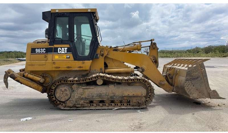 Caterpillar 963C - Гусеничний навантажувач: фото 1 Caterpillar 963C - Гусеничний навантажувач: фото 1
