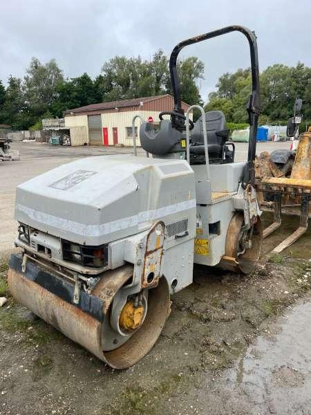 Caterpillar CB224 - Дорожній каток: фото 1 Caterpillar CB224 - Дорожній каток: фото 1
