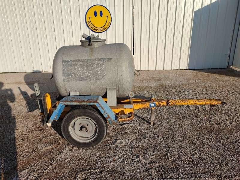 Courant 500 LITRES A EAU - Цистерна: фото 1 Courant 500 LITRES A EAU - Цистерна: фото 1