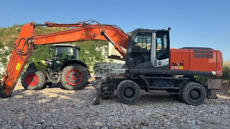 Hitachi ZX210W-3 - Колісний екскаватор: фото 1 Hitachi ZX210W-3 - Колісний екскаватор: фото 1