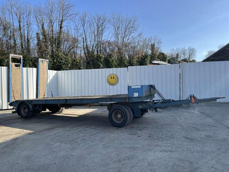 Низькорамна платформа напівпричіп Kaiser 2 ESSIEUX: фото 1