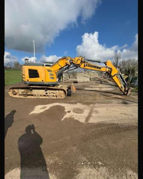 Liebherr R926 COMPACT - Гусеничний екскаватор: фото 3 Liebherr R926 COMPACT - Гусеничний екскаватор: фото 3