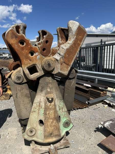 MONTABERT Lot 2 Croc Béton - Гідроножиці: фото 1 MONTABERT Lot 2 Croc Béton - Гідроножиці: фото 1