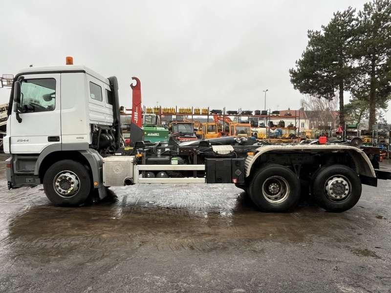 Mercedes ACTROS 2544 - Гаковий мультиліфт вантажівка: фото 4 Mercedes ACTROS 2544 - Гаковий мультиліфт вантажівка: фото 4