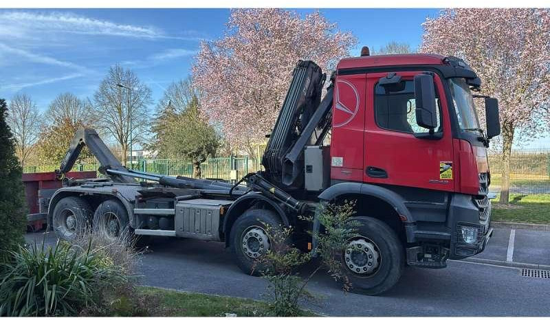Mercedes AROCS 3243 8X4 - Гаковий мультиліфт вантажівка: фото 5 Mercedes AROCS 3243 8X4 - Гаковий мультиліфт вантажівка: фото 5