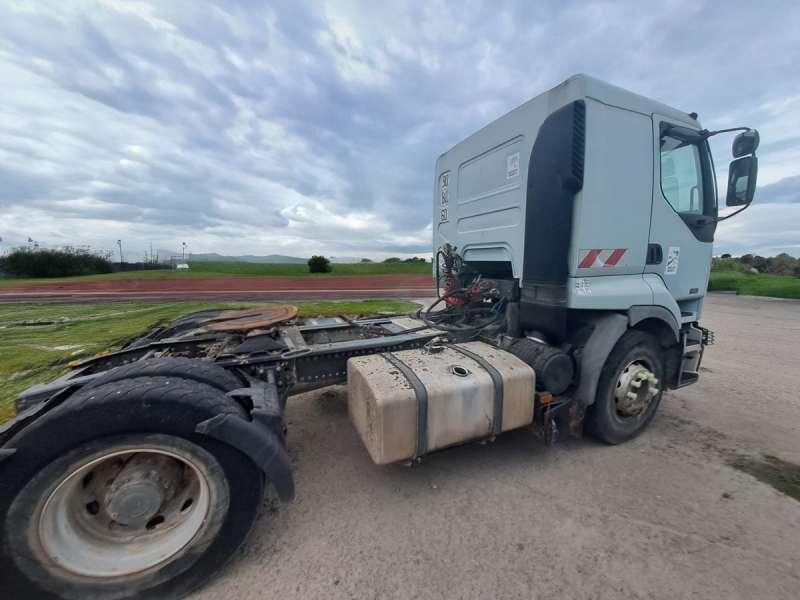 Renault PREMIUM 420.19 DCI 4X2 - Тягач: фото 2 Renault PREMIUM 420.19 DCI 4X2 - Тягач: фото 2