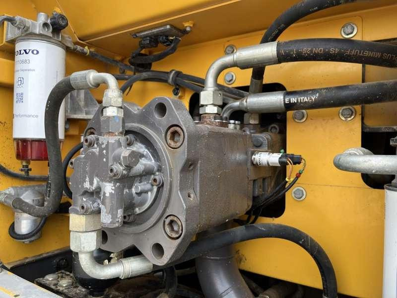 Гусеничний екскаватор Volvo EC220DL: фото 33