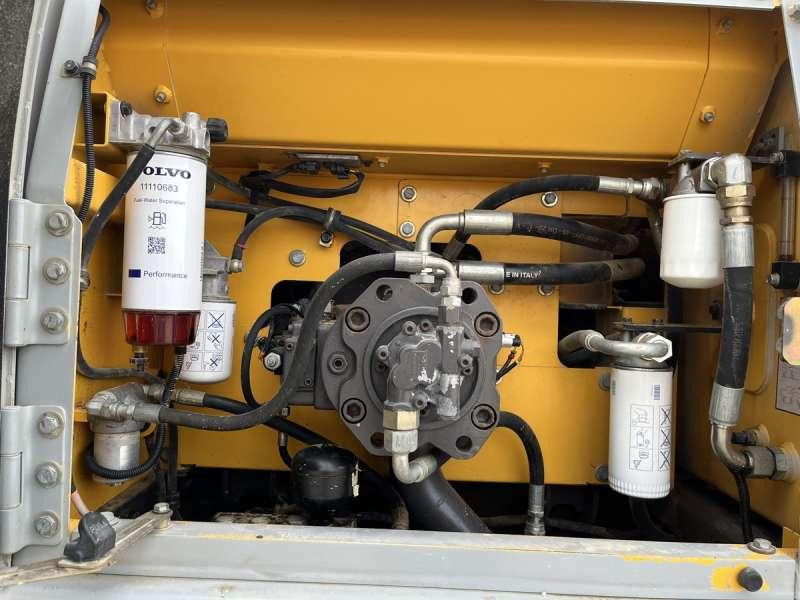 Гусеничний екскаватор Volvo EC220DL: фото 30