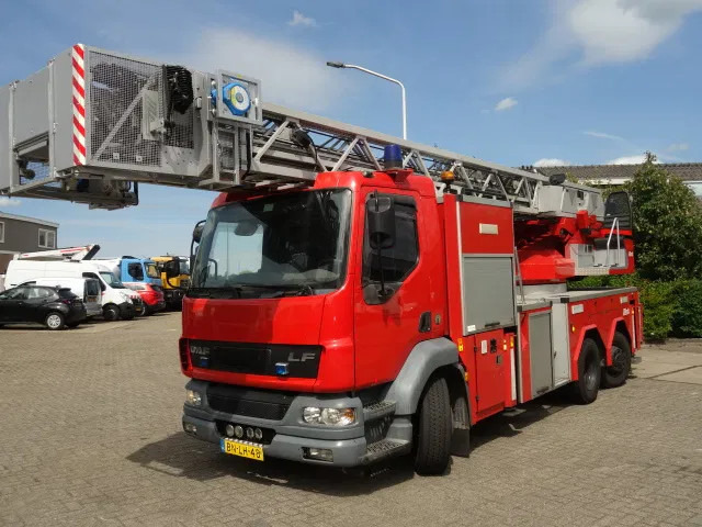 DAF LF 55.250 METZ 30 meter - Пожежна машина: фото 2 DAF LF 55.250 METZ 30 meter - Пожежна машина: фото 2