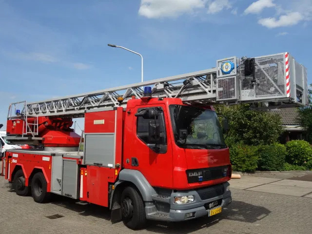 DAF LF 55.250 METZ 30 meter - Пожежна машина: фото 4 DAF LF 55.250 METZ 30 meter - Пожежна машина: фото 4