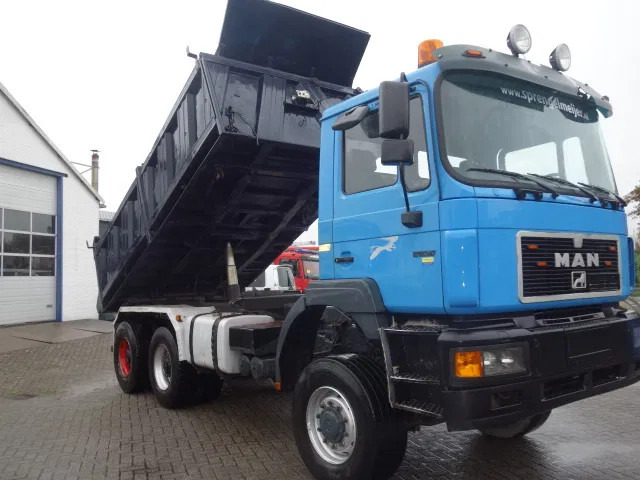 MAN 28.403 6X6 MEILLER 3 SITE KIPPER - Самоскид вантажівка: фото 1 MAN 28.403 6X6 MEILLER 3 SITE KIPPER - Самоскид вантажівка: фото 1