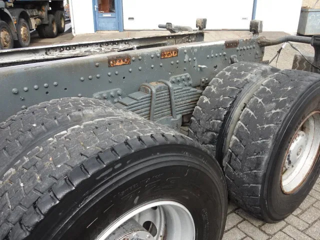 MAN 41-414 manuial pomp 8x4 - Вантажівка шасі: фото 4 MAN 41-414 manuial pomp 8x4 - Вантажівка шасі: фото 4