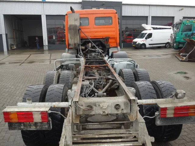 Mercedes-Benz Actros 3235 8x4 steelsprings,manual gearbox - Вантажівка шасі: фото 4 Mercedes-Benz Actros 3235 8x4 steelsprings,manual gearbox - Вантажівка шасі: фото 4