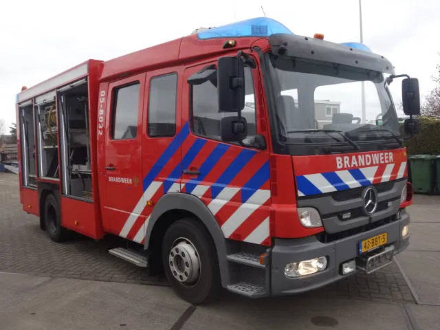 Mercedes-Benz Atego 1426 ZIEGLER 2000 LITER EURO 5 - Пожежна машина: фото 2 Mercedes-Benz Atego 1426 ZIEGLER 2000 LITER EURO 5 - Пожежна машина: фото 2