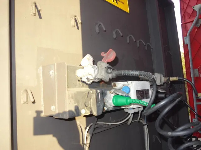 Pacton 3asser drum brakes - Бортовий напівпричіп/ Платформа: фото 4 Pacton 3asser drum brakes - Бортовий напівпричіп/ Платформа: фото 4