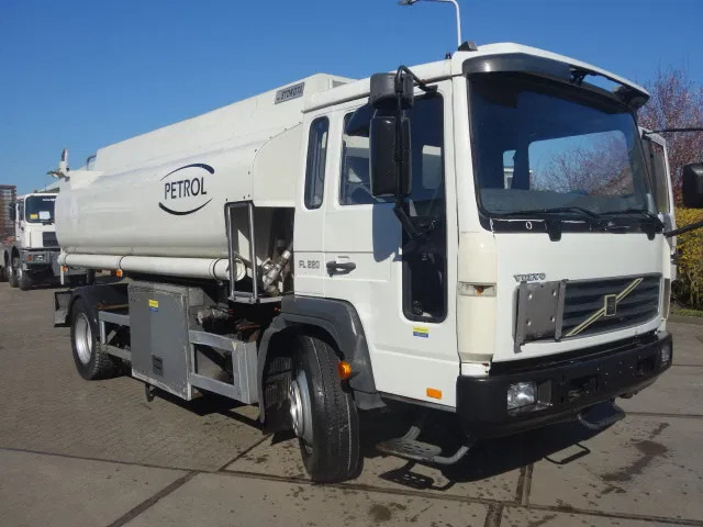 Volvo FL 240 220PK 12000 LITER STEELSPRINGS - Вантажівка цистерна: фото 1 Volvo FL 240 220PK 12000 LITER STEELSPRINGS - Вантажівка цистерна: фото 1