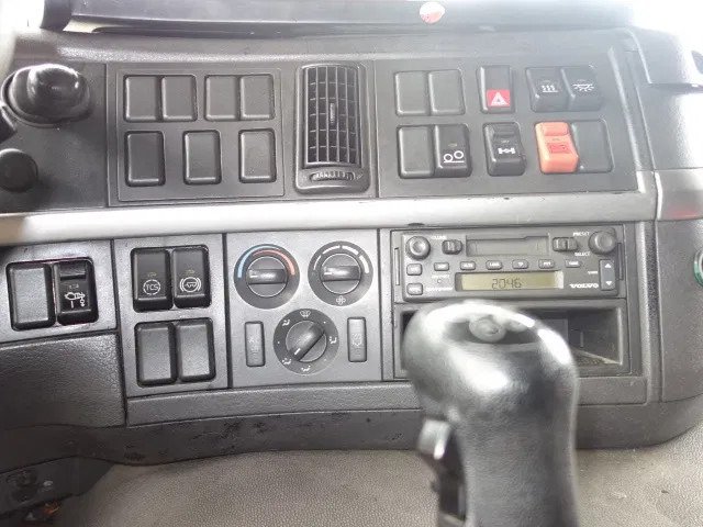 Volvo FM 12 18500liter tank,AIRCO,MANUAL GEARBOX - Вантажівка цистерна: фото 4 Volvo FM 12 18500liter tank,AIRCO,MANUAL GEARBOX - Вантажівка цистерна: фото 4