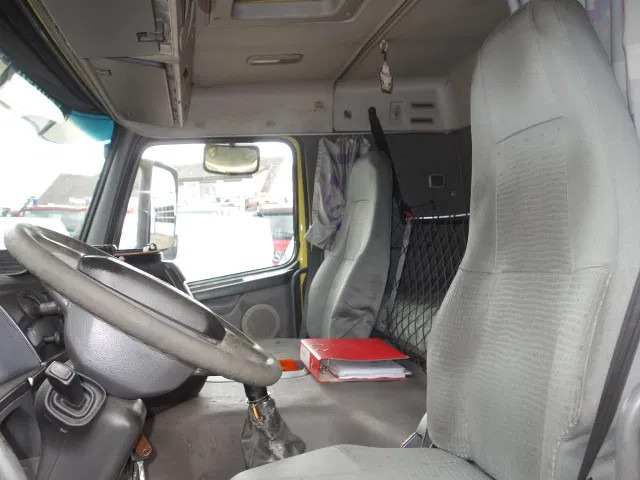 Volvo FM 12 18500liter tank,AIRCO,MANUAL GEARBOX - Вантажівка цистерна: фото 5 Volvo FM 12 18500liter tank,AIRCO,MANUAL GEARBOX - Вантажівка цистерна: фото 5
