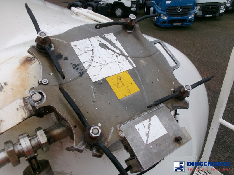 Feldbinder Powder tank alu 41 m3 (tipping) - Напівпричіп цистерна: фото 5 Feldbinder Powder tank alu 41 m3 (tipping) - Напівпричіп цистерна: фото 5