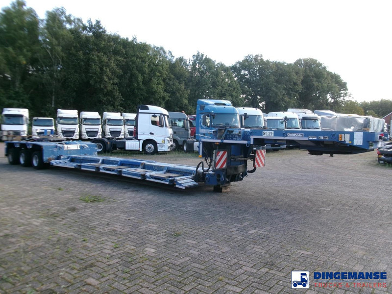 Goldhofer 3-axle lowbed trailer STZ-V 3-33/80A 56 t / ext. 13.6 m - Низькорамна платформа напівпричіп: фото 2 Goldhofer 3-axle lowbed trailer STZ-V 3-33/80A 56 t / ext. 13.6 m - Низькорамна платформа напівпричіп: фото 2