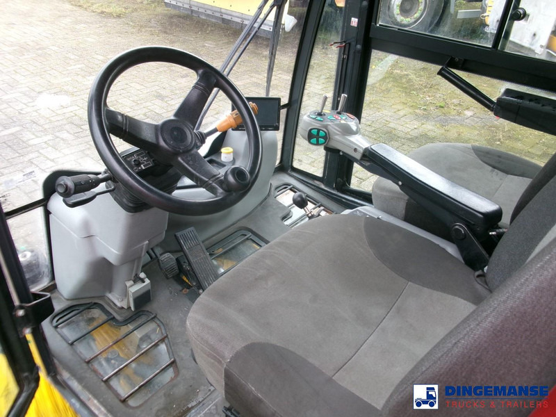 Johnston C202 compact street sweeper - Підмітально-прибиральна машина: фото 5 Johnston C202 compact street sweeper - Підмітально-прибиральна машина: фото 5