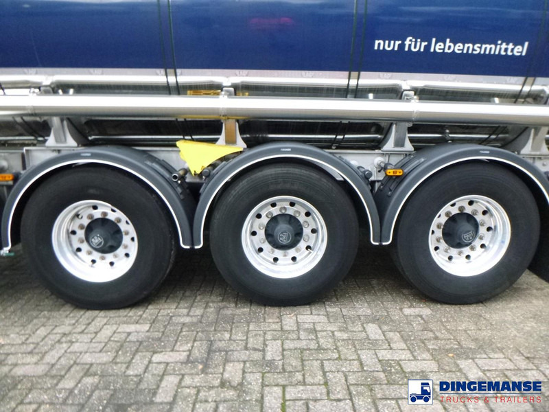 LAG Food tank inox 32 m3 / 3 comp + pump, steaming heating, webasto - Напівпричіп цистерна: фото 5 LAG Food tank inox 32 m3 / 3 comp + pump, steaming heating, webasto - Напівпричіп цистерна: фото 5