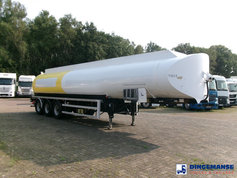 Lakeland Fuel tank alu 43 m3 / 6 comp - Напівпричіп цистерна: фото 2 Lakeland Fuel tank alu 43 m3 / 6 comp - Напівпричіп цистерна: фото 2