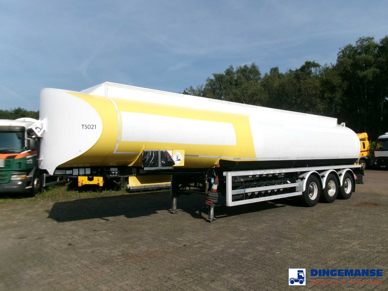 Lakeland Fuel tank alu 43 m3 / 6 comp - Напівпричіп цистерна: фото 1 Lakeland Fuel tank alu 43 m3 / 6 comp - Напівпричіп цистерна: фото 1