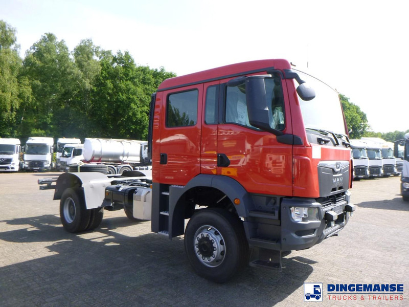MAN TGM 18.320 4x4 BB chassis / new/unused - Вантажівка шасі: фото 2 MAN TGM 18.320 4x4 BB chassis / new/unused - Вантажівка шасі: фото 2